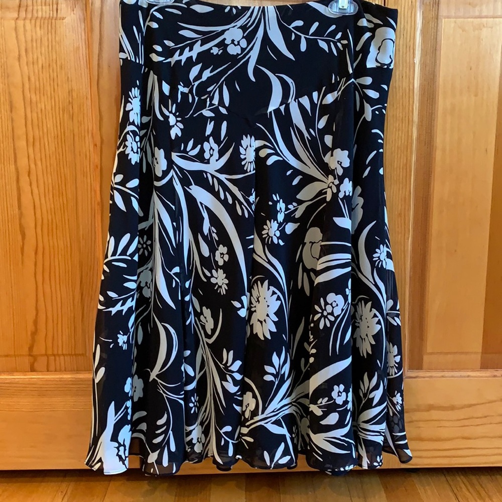 Spring Skirt - Picture 2 of 5